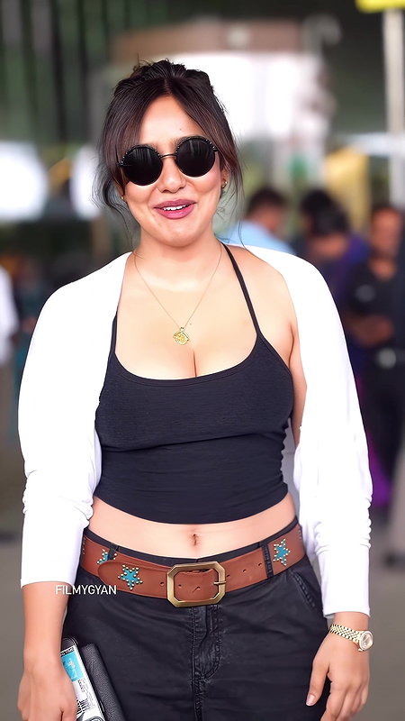 BIHARAN NEHA SHARMA BUSTY BOOBS AMPLE CLEAVAGE POPPING TEASE HQ VIDEO 2