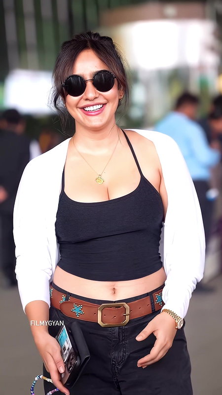 BIHARAN NEHA SHARMA BUSTY BOOBS AMPLE CLEAVAGE POPPING TEASE HQ VIDEO 2