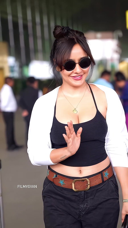 BIHARAN NEHA SHARMA BUSTY BOOBS AMPLE CLEAVAGE POPPING TEASE HQ VIDEO 2