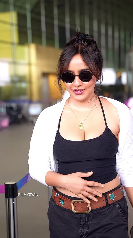 BIHARAN NEHA SHARMA BUSTY BOOBS AMPLE CLEAVAGE POPPING TEASE HQ VIDEO 2