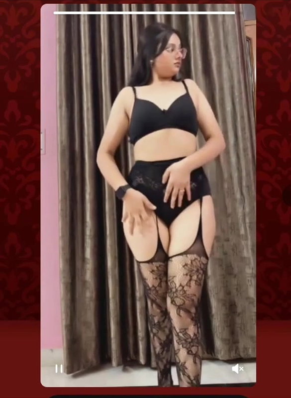 Beautiful Cute Sexy Thick NRI showing Updates 20