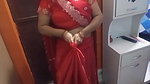 Beautiful bhabhi having wearing a beautiful saree