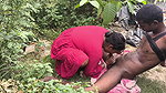 Indian desi pados ki bhabhi ko jungle mein bulakar chudai ki