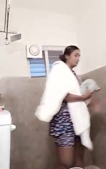 swathi naidu wearing dress after bath part-2