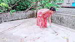 Pati ke bahar jane ke baad Bhabhi ne naya brah lene ke bahane ghar me bula kar kiya sex