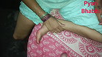 The younger stepsister took the elder stepbrother’s entire cock in her mouth and sucked it freely, then took out the water of the penis from her mouth